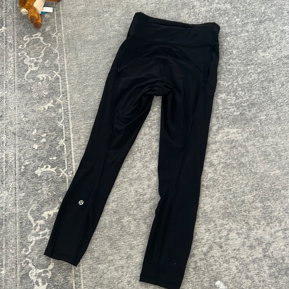 Lululemon final lap crop nulu size 4